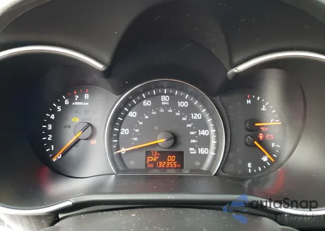 2014 Kia Sorento Lx z USA, uszkodzony, nr VIN 5XYKTCA69EG543840